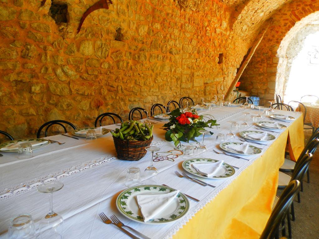 Ferentillo Residenza Di Paese Castello Del Poggio酒店 外观 照片